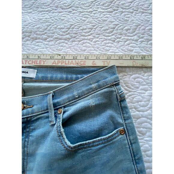 Sonoma Girlfriend Jeans Blue Light Wash Relaxed Fit Size 4 - Picture 8 of 11
